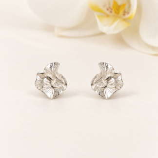 Silver Flower Earrings.