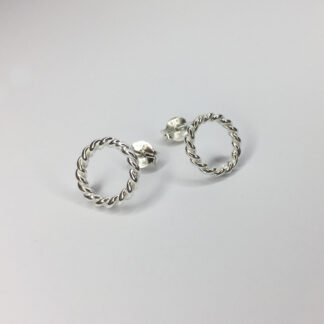 Round spiral earring.