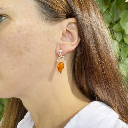 Earring with Amber. - Image 2