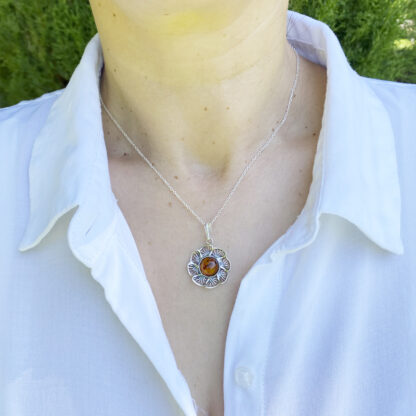 Flower Pendant with Amber.